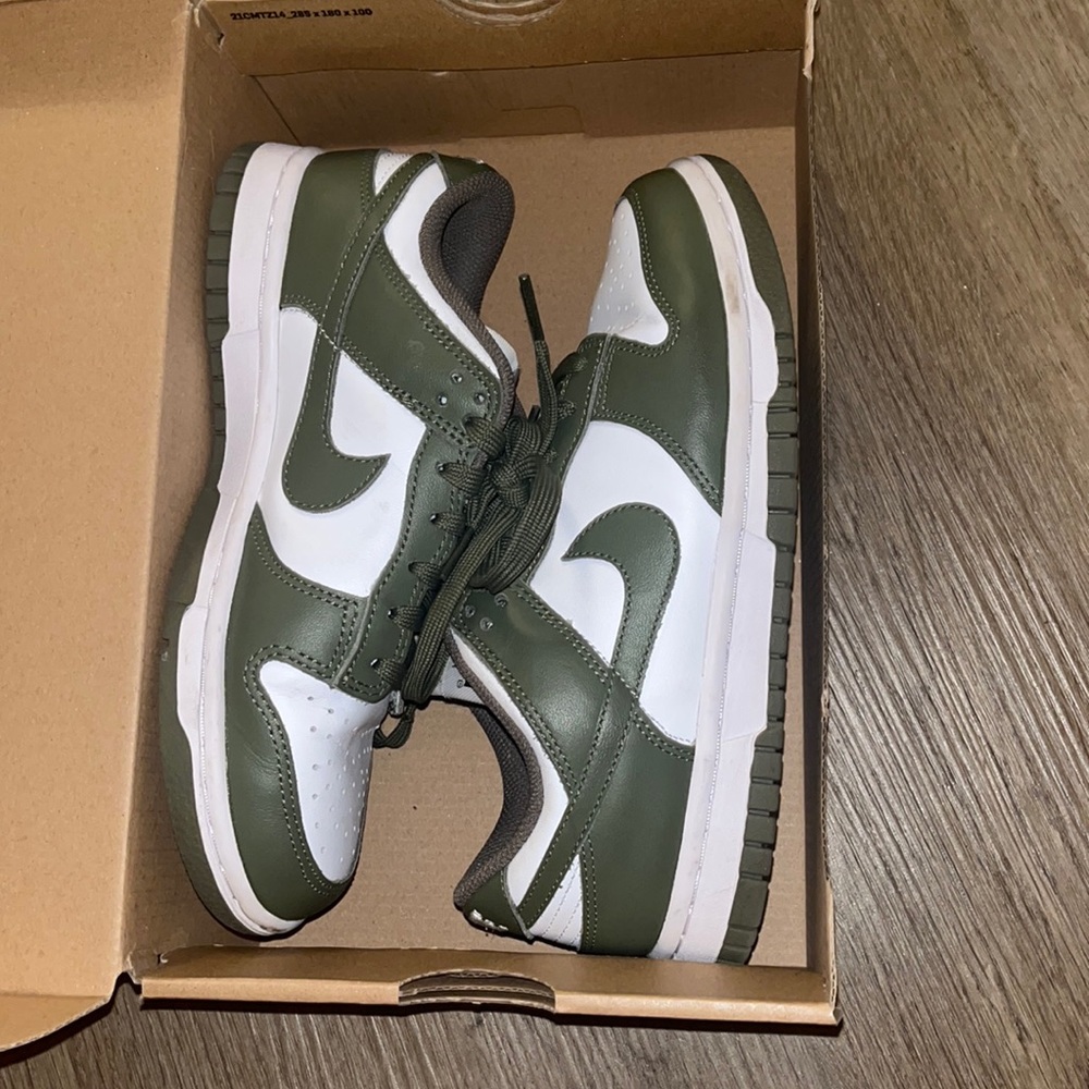 Navy green Nike dunks new condition